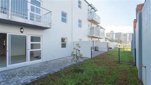 Apartment Unavailable in Honeydew Country Estate, Paarl North, Paarl, Western Cape - M127536
