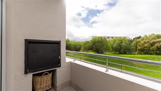 Apartment Unavailable in Stellenbosch Central, Stellenbosch, Western Cape - M127563