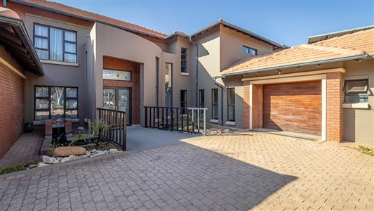 House For Sale in Midstream Estate, Centurion, Gauteng - M127564