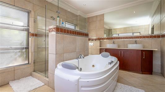 House For Sale in Midstream Estate, Centurion, Gauteng - M127564
