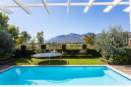 House To Rent in Val de Vie Estate, Paarl, Western Cape - M127617
