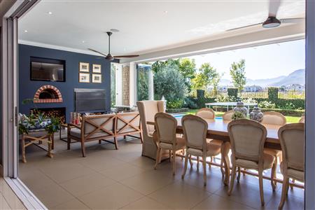 House To Rent in Val de Vie Estate, Paarl, Western Cape - M127617