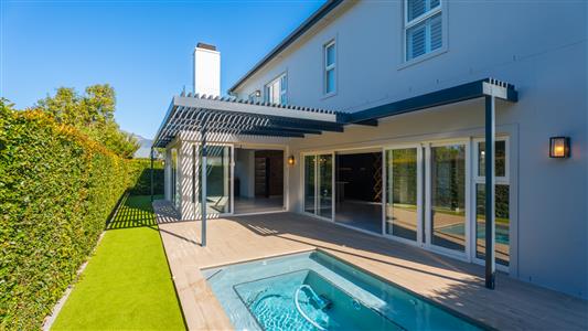 House To Rent in Val de Vie Estate, Paarl, Western Cape - M128664