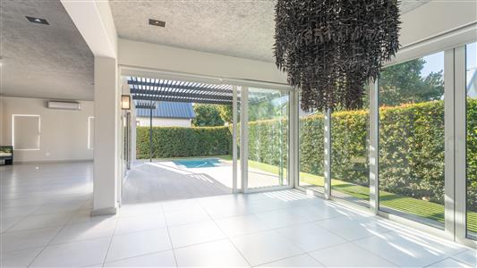 House To Rent in Val de Vie Estate, Paarl, Western Cape - M128664