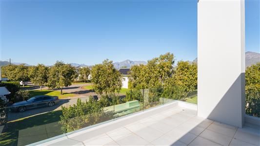 House To Rent in Val de Vie Estate, Paarl, Western Cape - M128664