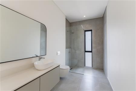 House For Sale in Val de Vie Estate, Paarl, Western Cape - M122553