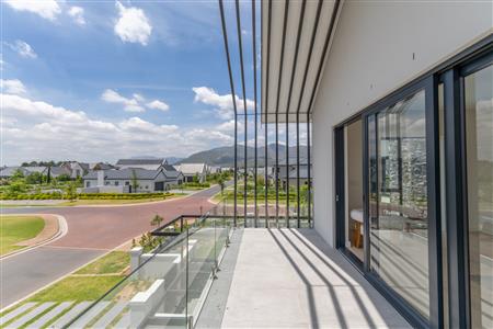 House To Rent in Val de Vie Estate, Paarl, Western Cape - M124829