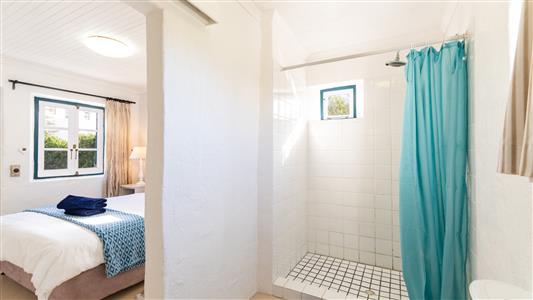 House For Sale in Struisbaai, Western Cape - M128698