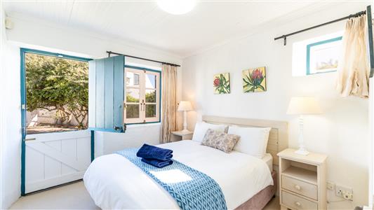 House For Sale in Struisbaai, Western Cape - M128698