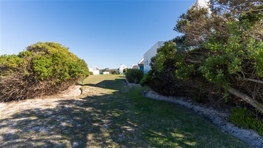 House For Sale in Struisbaai, Western Cape - M128698