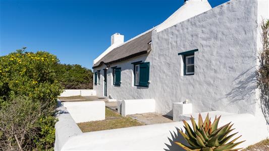 House For Sale in Struisbaai, Western Cape - M128698
