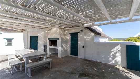 House For Sale in Struisbaai, Western Cape - M128698