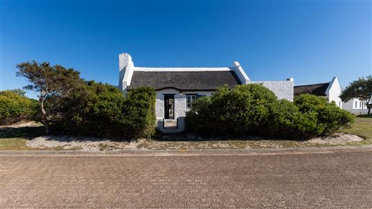 House For Sale in Struisbaai, Western Cape - M128698