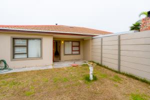 Just Listed – Charming 3-Bedroom Townhouse in Secure Estate! - M128751