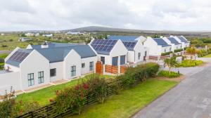 PRIME SMALLHOLDING FOR SALE IN OLIFANTSKOP ESTATE — EXCEPTIONAL VERSATILITY & INVESTMENT POTENTIAL - M128770