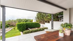 PRIME SMALLHOLDING FOR SALE IN OLIFANTSKOP ESTATE — EXCEPTIONAL VERSATILITY & INVESTMENT POTENTIAL - M128770
