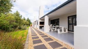 PRIME SMALLHOLDING FOR SALE IN OLIFANTSKOP ESTATE — EXCEPTIONAL VERSATILITY & INVESTMENT POTENTIAL - M128770