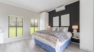 PRIME SMALLHOLDING FOR SALE IN OLIFANTSKOP ESTATE — EXCEPTIONAL VERSATILITY & INVESTMENT POTENTIAL - M128770