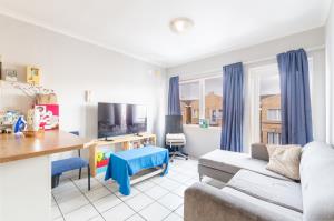 Two Bedroom Apartment in Strand - M128764