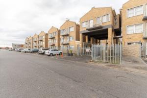 Two Bedroom Apartment in Strand - M128764