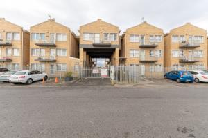 Two Bedroom Apartment in Strand - M128764