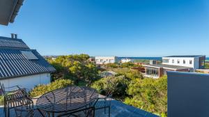 Exclusive Mandate on this well-located property in beautiful Betty