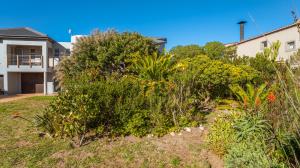 Exclusive Mandate on this well-located property in beautiful Betty