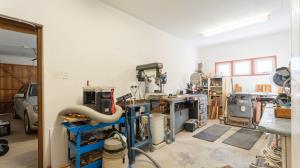 Exclusive Mandate on this well-located property in beautiful Betty