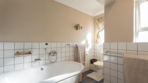 Exclusive Mandate on this well-located property in beautiful Betty