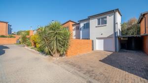 Exceptional 3-bedroom family home - M128766